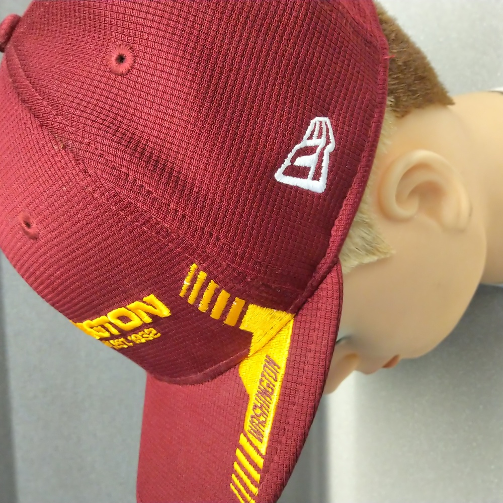 Licenced NFL cap - Picture 2 of 6